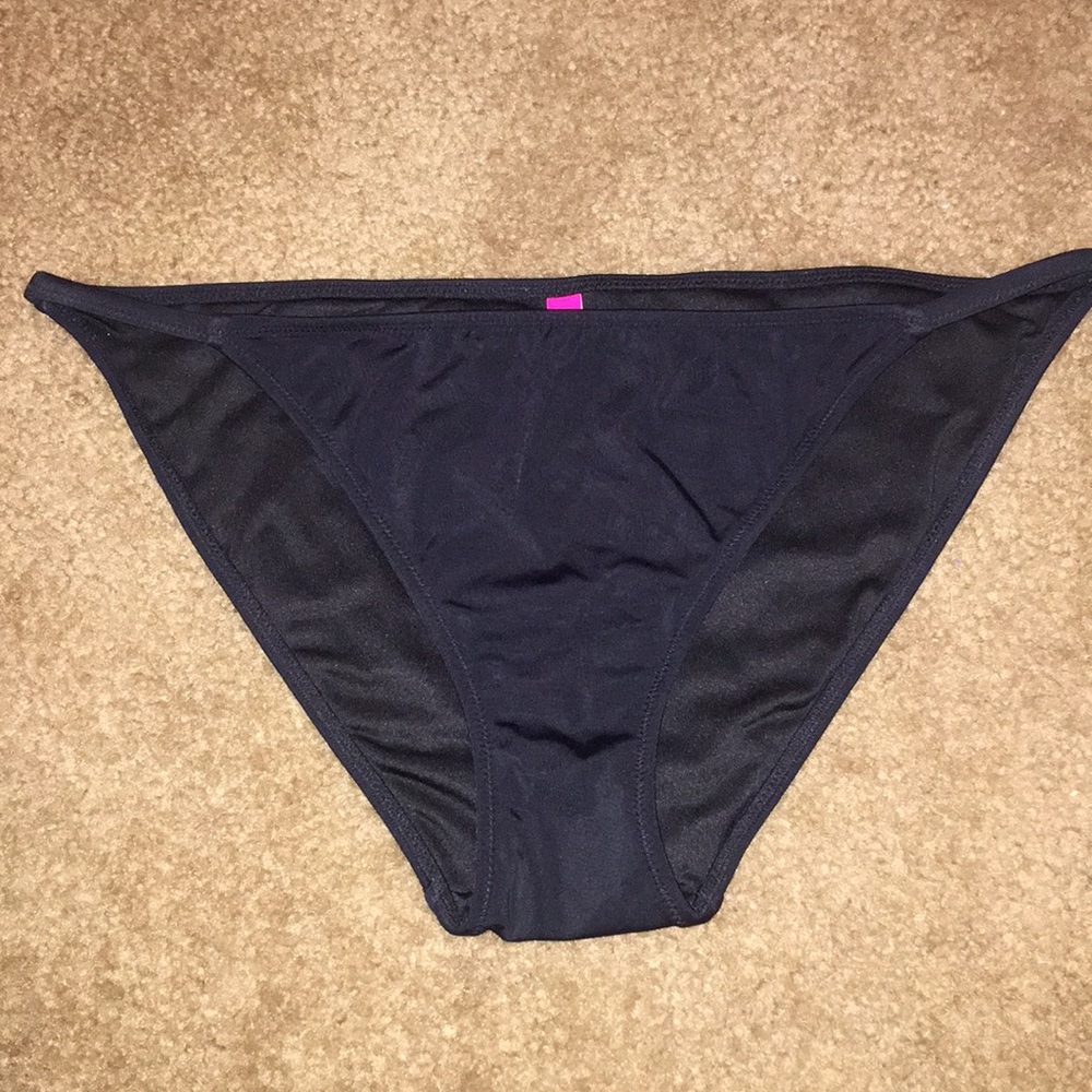 Black bikini bottoms